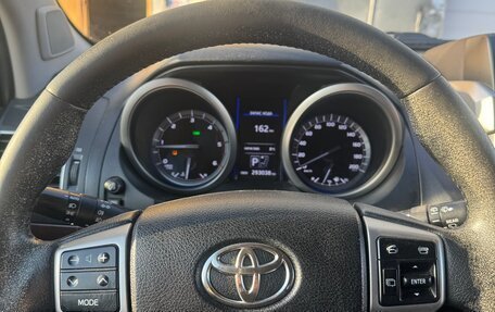 Toyota Land Cruiser Prado 150 рестайлинг, 2014 год, 3 000 000 рублей, 9 фотография