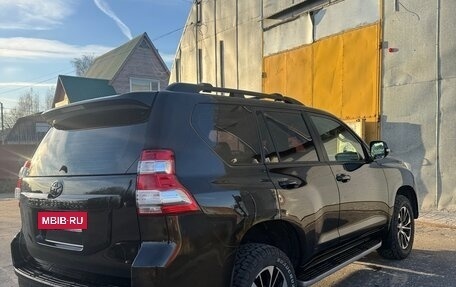 Toyota Land Cruiser Prado 150 рестайлинг, 2014 год, 3 000 000 рублей, 6 фотография