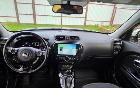 KIA Soul II рестайлинг, 2015 год, 1 400 000 рублей, 17 фотография
