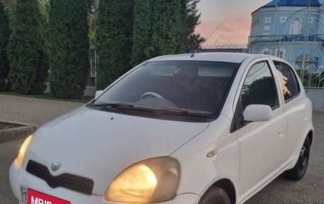 Toyota Vitz, 2001 год, 399 999 рублей, 1 фотография