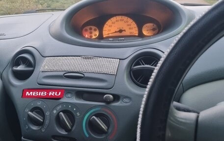 Toyota Vitz, 2001 год, 399 999 рублей, 16 фотография