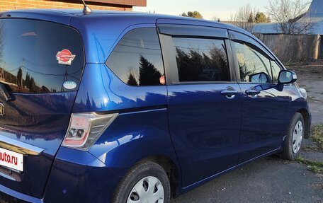 Honda Freed I, 2012 год, 1 050 000 рублей, 3 фотография