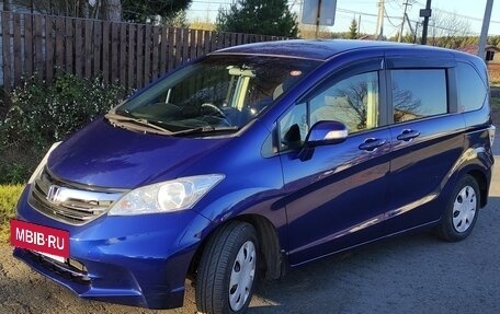 Honda Freed I, 2012 год, 1 050 000 рублей, 4 фотография