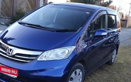 Honda Freed I, 2012 год, 1 050 000 рублей, 8 фотография