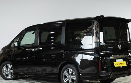 Honda Stepwgn IV рестайлинг, 2019 год, 3 249 000 рублей, 5 фотография