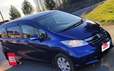 Honda Freed I, 2012 год, 1 050 000 рублей, 2 фотография
