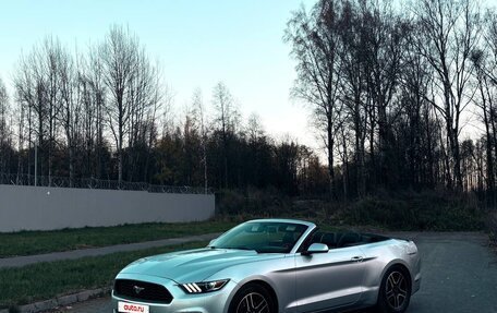 Ford Mustang VI рестайлинг, 2016 год, 2 600 000 рублей, 3 фотография