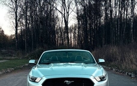 Ford Mustang VI рестайлинг, 2016 год, 2 600 000 рублей, 9 фотография
