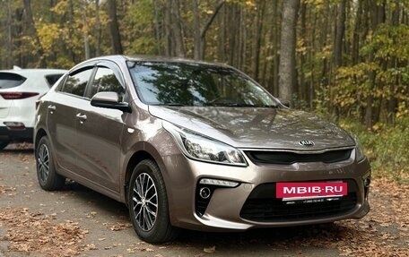 KIA Rio IV, 2018 год, 1 319 000 рублей, 3 фотография