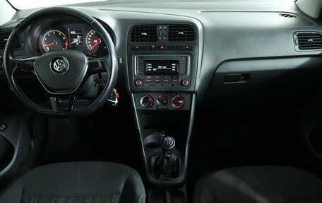 Volkswagen Polo VI (EU Market), 2016 год, 849 000 рублей, 17 фотография