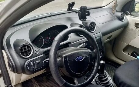 Ford Fiesta, 2005 год, 280 000 рублей, 5 фотография