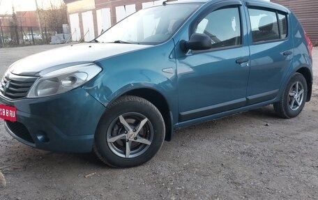 Renault Sandero I, 2013 год, 480 000 рублей, 1 фотография