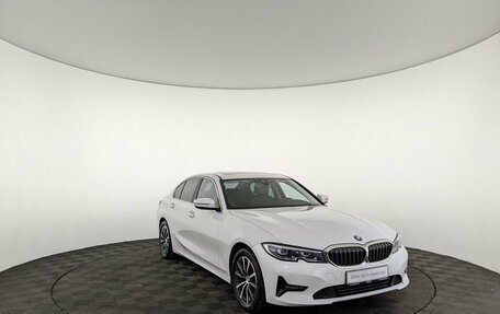 BMW 3 серия, 2020 год, 3 300 000 рублей, 3 фотография