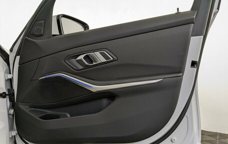 BMW 3 серия, 2020 год, 3 300 000 рублей, 24 фотография