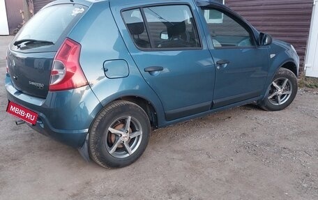 Renault Sandero I, 2013 год, 480 000 рублей, 2 фотография