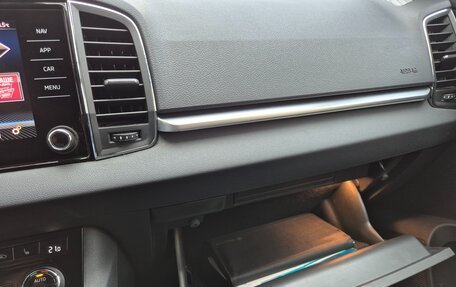 Skoda Karoq I, 2021 год, 2 300 000 рублей, 21 фотография