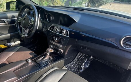Mercedes-Benz C-Класс, 2011 год, 1 250 000 рублей, 9 фотография
