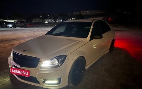 Mercedes-Benz C-Класс, 2011 год, 1 250 000 рублей, 4 фотография