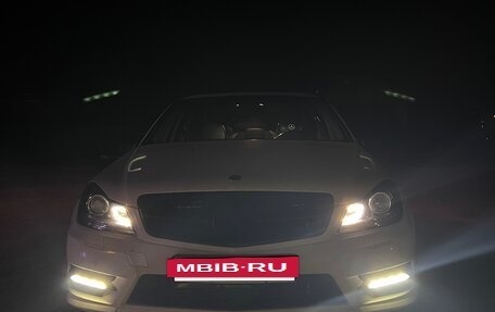 Mercedes-Benz C-Класс, 2011 год, 1 250 000 рублей, 17 фотография