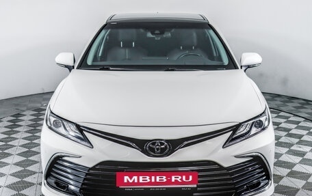 Toyota Camry, 2023 год, 3 400 000 рублей, 3 фотография