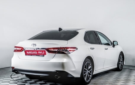 Toyota Camry, 2023 год, 3 400 000 рублей, 6 фотография