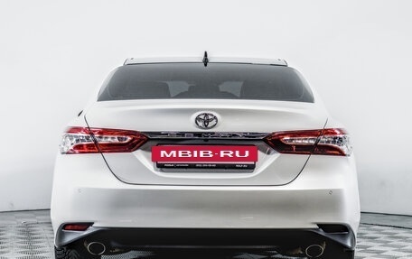 Toyota Camry, 2023 год, 3 400 000 рублей, 8 фотография