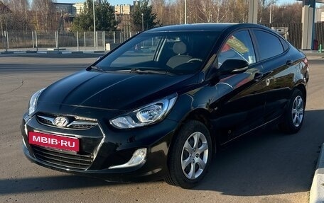 Hyundai Solaris II рестайлинг, 2011 год, 480 000 рублей, 2 фотография