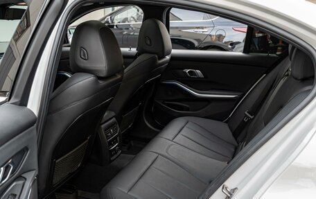 BMW 3 серия, 2019 год, 3 930 000 рублей, 12 фотография