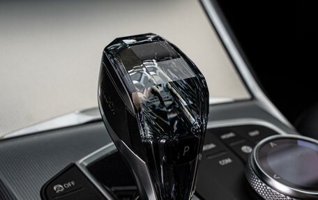 BMW 3 серия, 2019 год, 3 930 000 рублей, 15 фотография