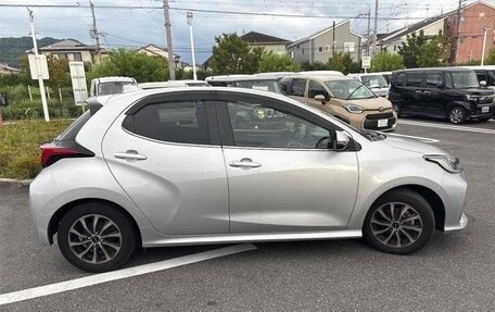Toyota Yaris, 2021 год, 980 000 рублей, 3 фотография