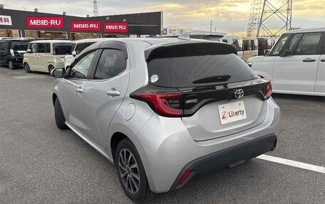 Toyota Yaris, 2021 год, 980 000 рублей, 6 фотография