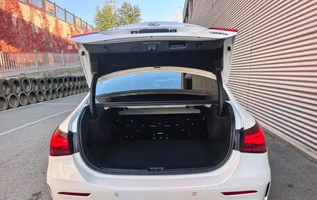 Mercedes-Benz A-Класс, 2023 год, 1 647 000 рублей, 9 фотография