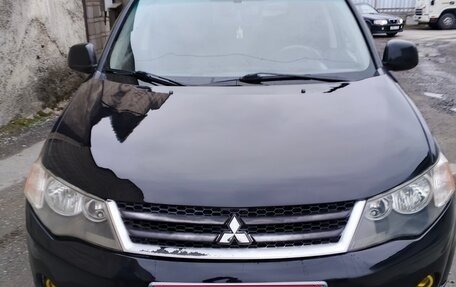 Mitsubishi Outlander III рестайлинг 3, 2008 год, 960 000 рублей, 1 фотография