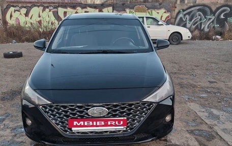 Hyundai Solaris II рестайлинг, 2020 год, 915 000 рублей, 4 фотография