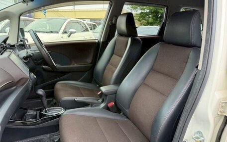 Honda Fit Shuttle I рестайлинг, 2014 год, 653 000 рублей, 14 фотография