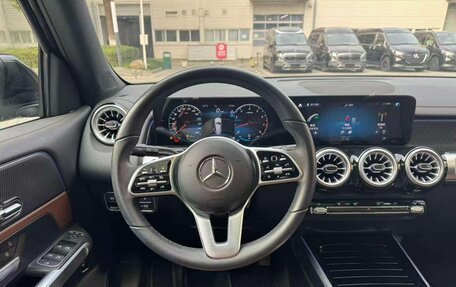 Mercedes-Benz GLB, 2022 год, 2 250 000 рублей, 13 фотография