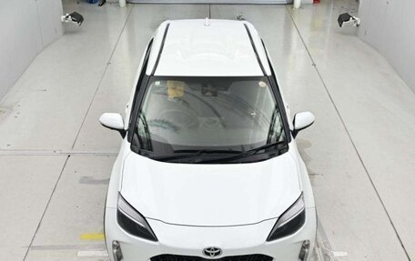 Toyota Yaris Cross, 2023 год, 1 900 000 рублей, 2 фотография