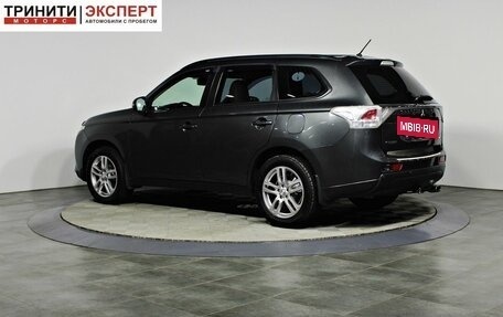 Mitsubishi Outlander III рестайлинг 3, 2013 год, 1 377 000 рублей, 7 фотография