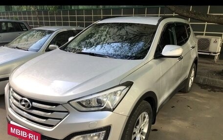 Hyundai Santa Fe III рестайлинг, 2013 год, 1 690 000 рублей, 2 фотография