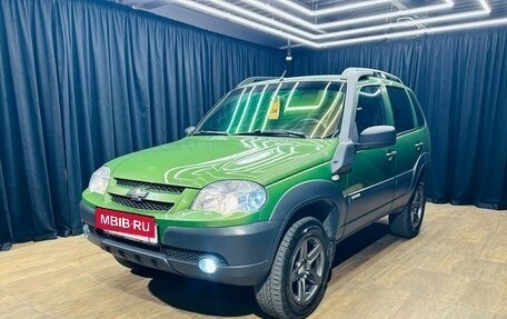Chevrolet Niva I рестайлинг, 2015 год, 689 000 рублей, 2 фотография