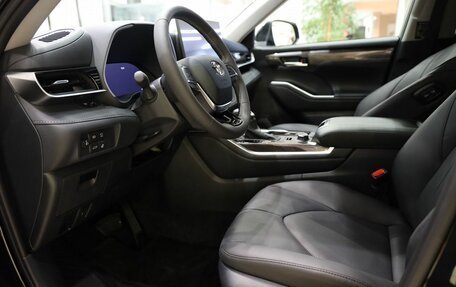 Toyota Highlander, 2026 год, 6 000 000 рублей, 13 фотография