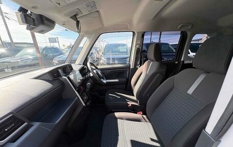 Toyota Roomy I, 2023 год, 890 000 рублей, 8 фотография