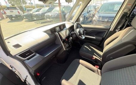 Toyota Roomy I, 2023 год, 890 000 рублей, 10 фотография