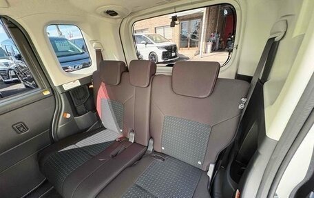 Toyota Roomy I, 2023 год, 890 000 рублей, 12 фотография