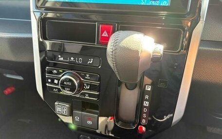 Toyota Roomy I, 2023 год, 890 000 рублей, 17 фотография