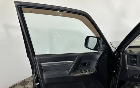 Mitsubishi Pajero IV рестайлинг 2, 2012 год, 1 770 000 рублей, 8 фотография