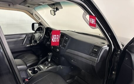 Mitsubishi Pajero IV рестайлинг 2, 2012 год, 1 770 000 рублей, 14 фотография