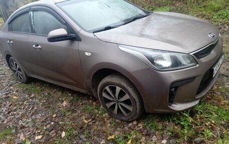 KIA Rio IV, 2018 год, 890 000 рублей, 2 фотография
