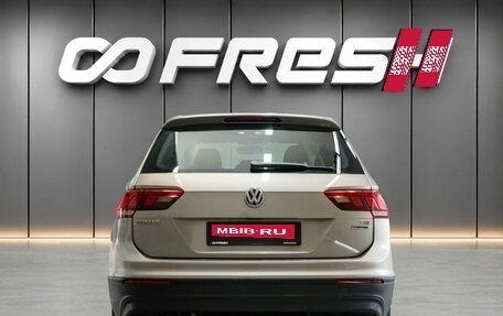 Volkswagen Tiguan II, 2017 год, 2 200 000 рублей, 4 фотография