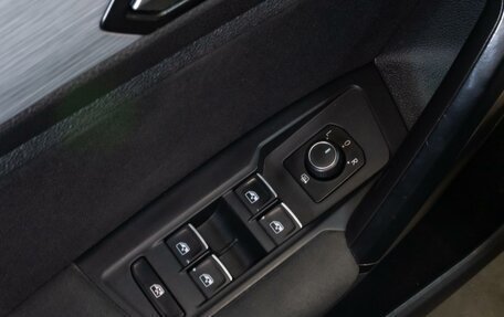 Volkswagen Tiguan II, 2017 год, 2 200 000 рублей, 24 фотография